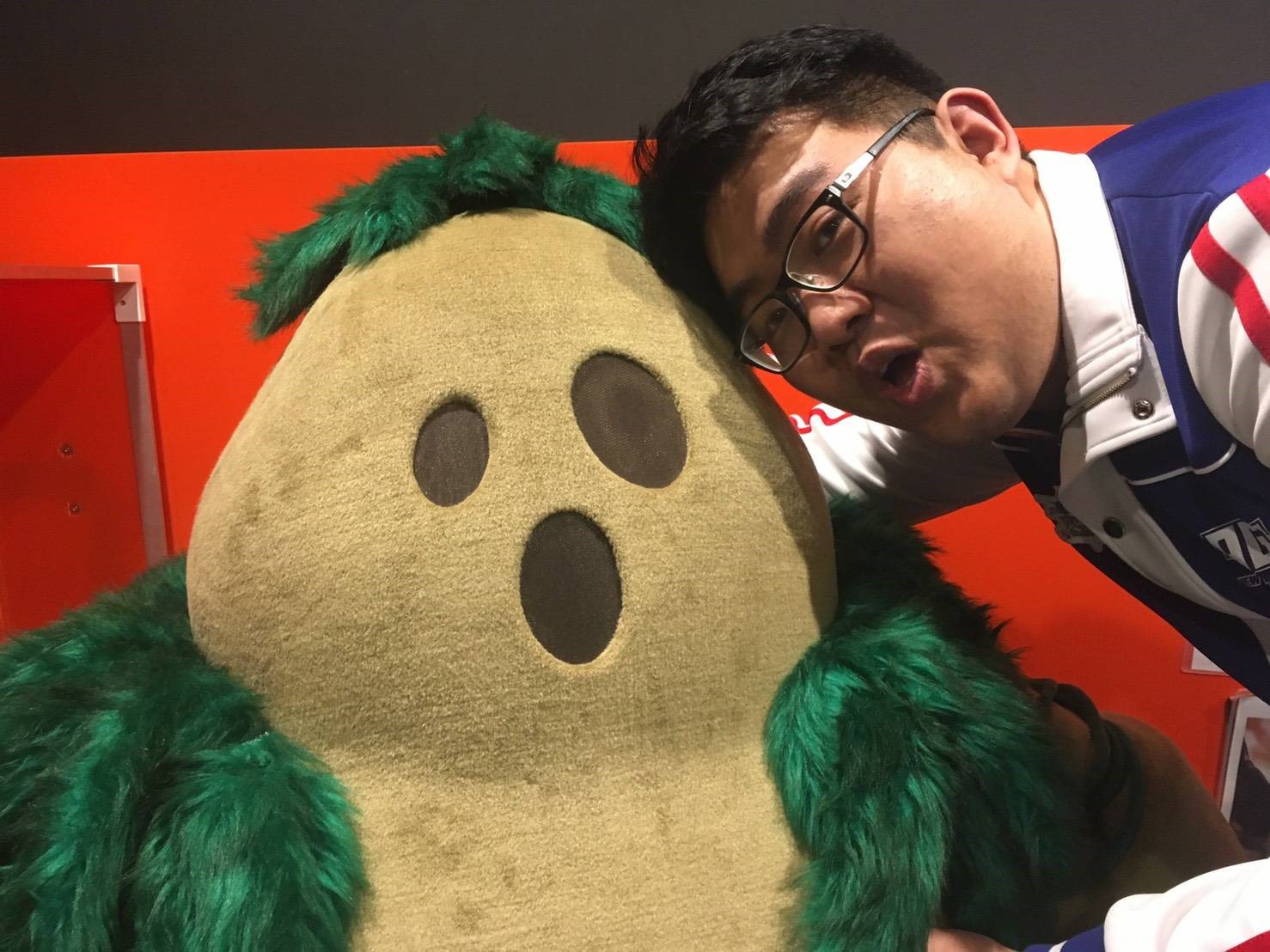 在采访期间,橙佬再一次对我们说起了"土偶"的来历.